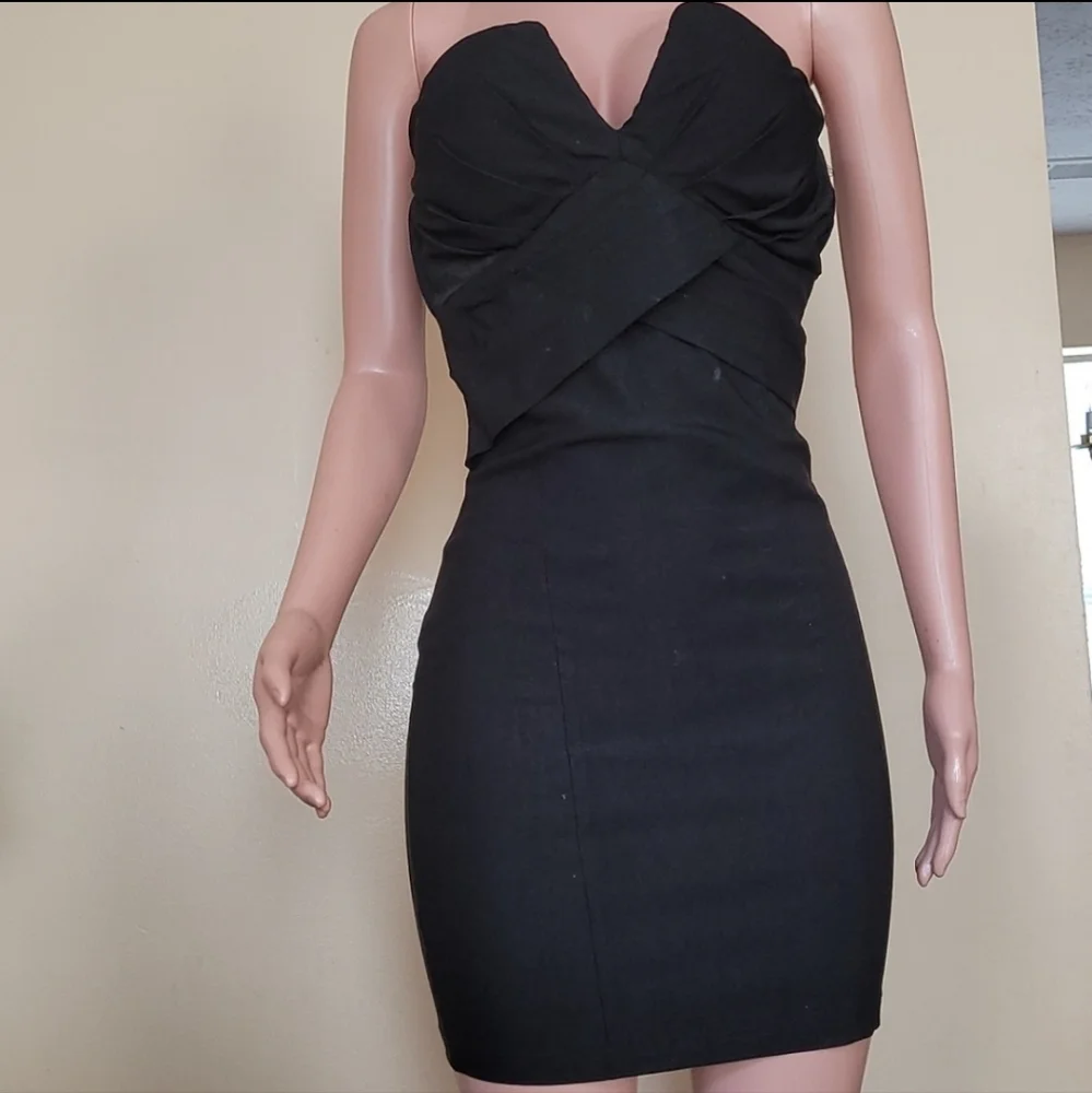 LBD - Picture 2 of 6